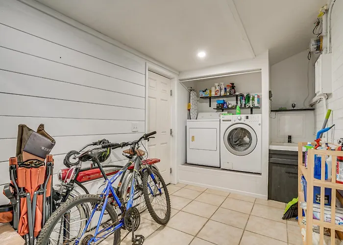 Close To Golf & Casinos! Sun Getaway Holiday home